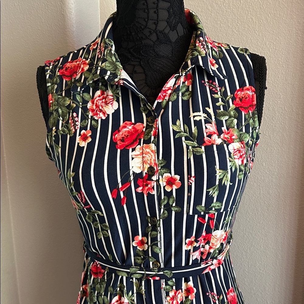 Navy Floral Striped Sleeveless Dress - Picture 2 of 12